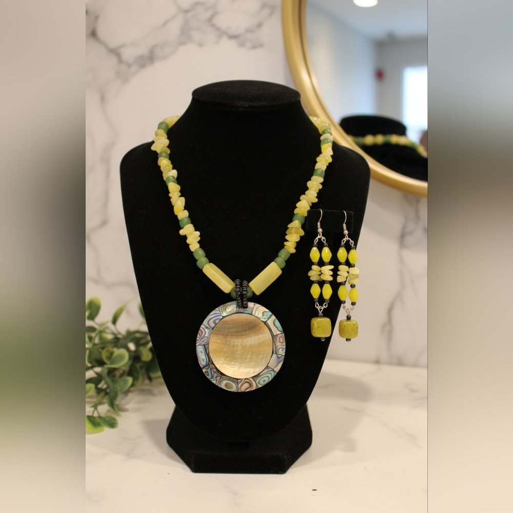 Elegant Abalone and Yellow Beaded Necklace
